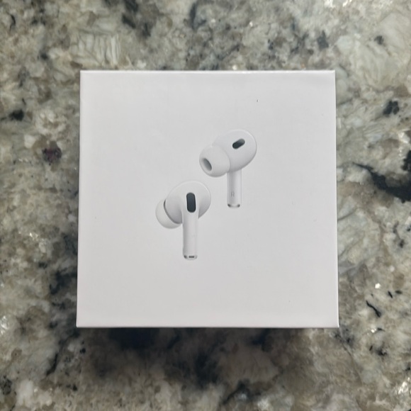 AirPods Pro with MagSafe Case (USB‑C) Adaptive Audio